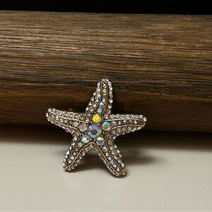 Dazzling Starfish Rhinestone Brooch